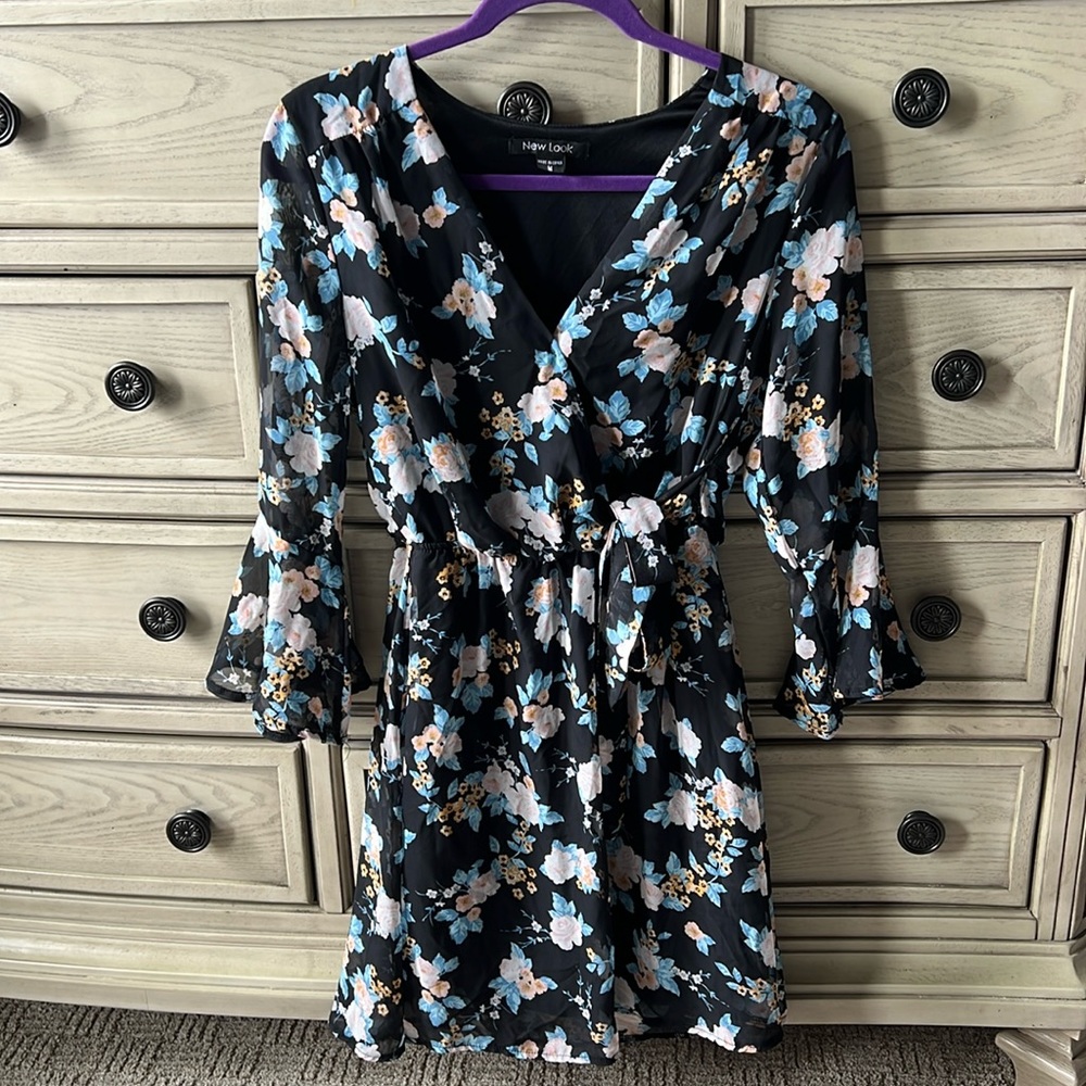 🌸5/25 EUC Knee Length False Wrap 3/4 Sleeves Dress Sz M